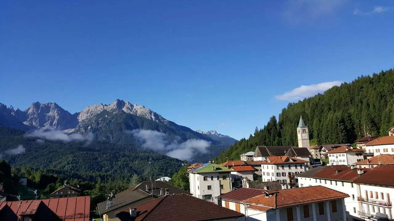 Paradiso Vigo di Cadore 0*,